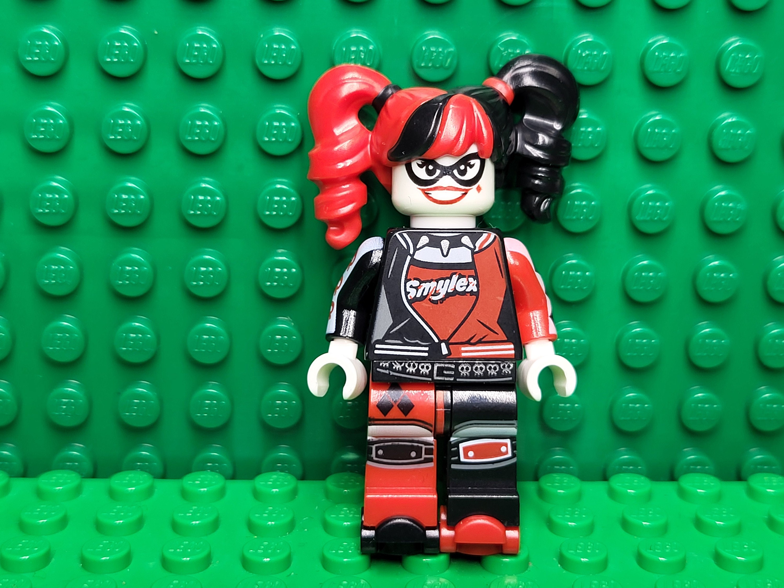 LEGO® Super Heroes the Lego Batman Movie Harley Quinn on Roller Skates,  Minifigure, Minifig, LEGO® - Etsy, image size:3000x2250