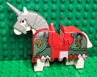 LEGO® Animals Classic White Horse With Unicorn Helmet and Medieval Knights Lion Pattern Barding Rare, LEGO® Minifigure