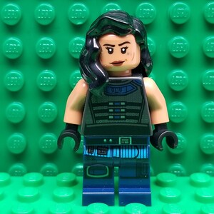 Cara dune minifig hotsell