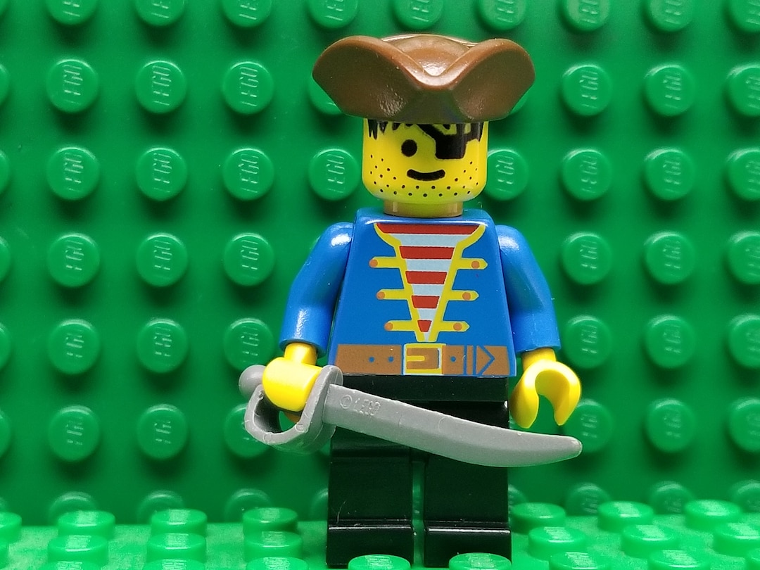 LEGO® Classic Pirate Sailor With Sword and Brown Tricorn Hat, Minifigure,  Minifig, LEGO®