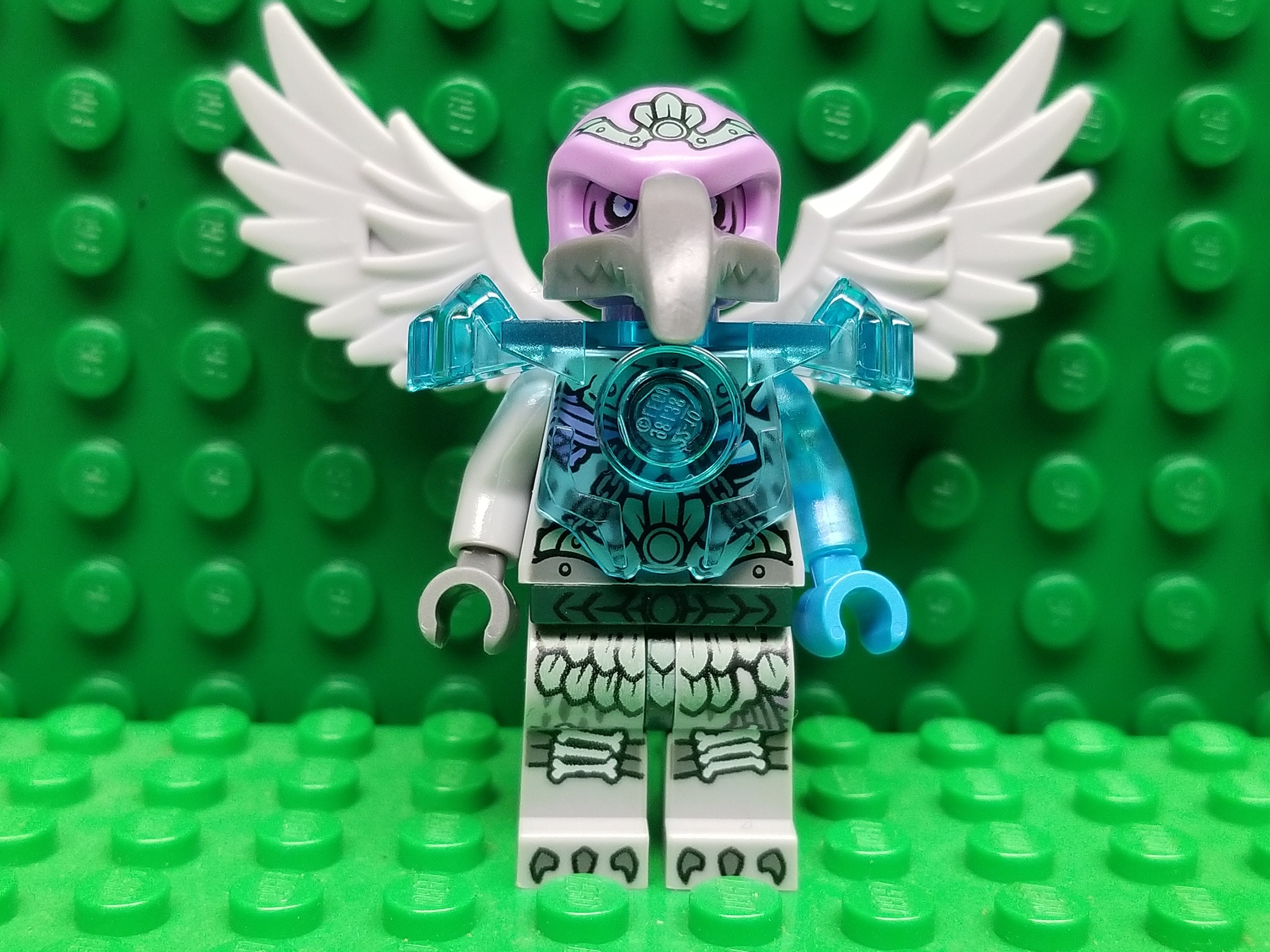 LEGO Legends of Chima Vardy With Trans Blue Armor and Gray Wings