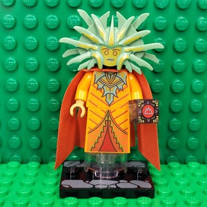 LEGO® Collectible Dungeons & Dragons The Lady of Pain Minifigure, LEGO® Minifig, LEGO® People