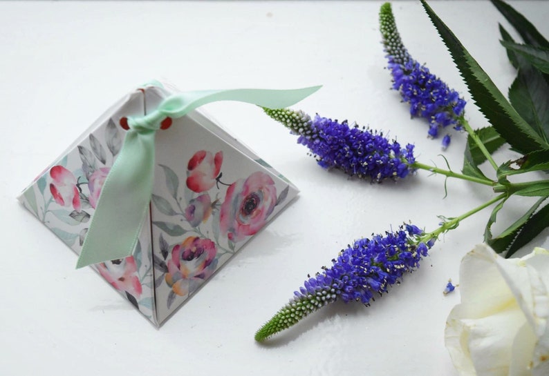 Reversible Watercolour Floral Pyramid Box