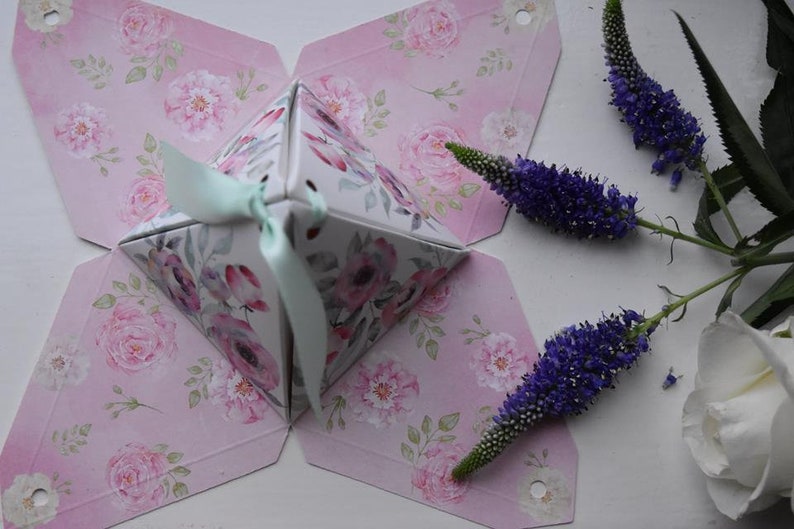 Reversible Watercolour Floral Pyramid Box