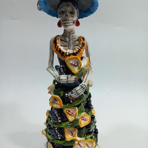 TALAVERA CATRINA DE 12&quot;, arte popular mexicano, día de los muertos colorido
