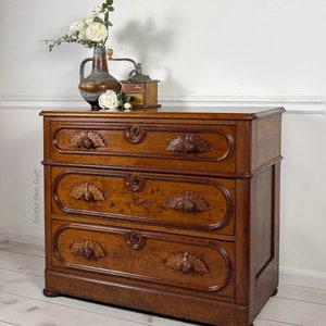 フランスアンティーク　エプロン　dahl'ia BLAMINK DRAWER Antique Victorian Eastlake Renaissance Walnut Dresser With Carved