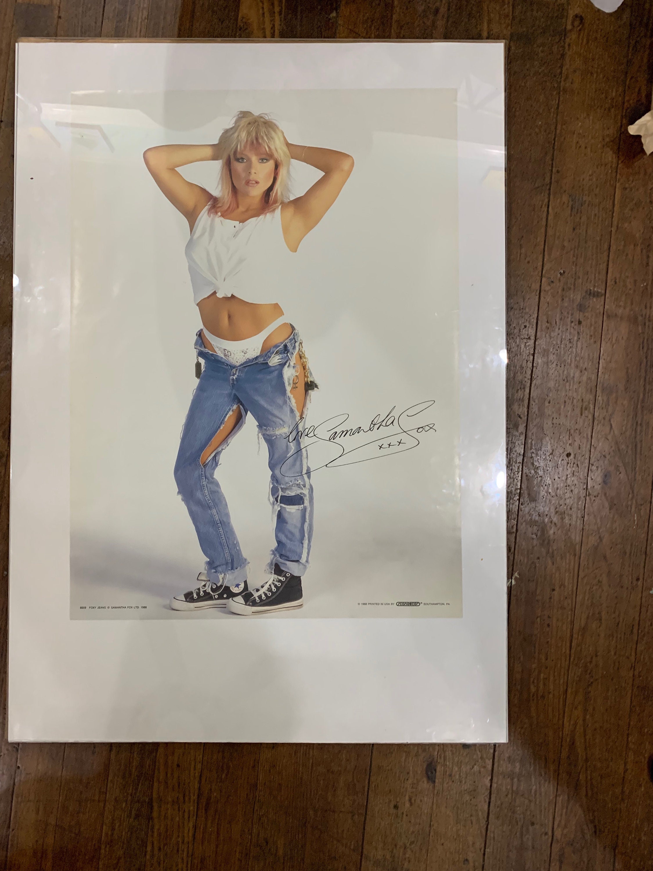 Samantha Fox autographed color photo in nice frame “Love Samantha Fox