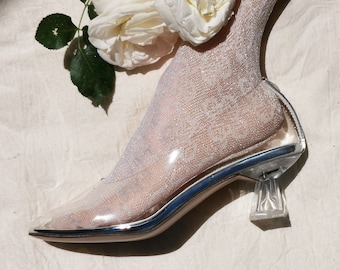 Cinderella chunky low heel square kitten shoes 90s mod pump round toe clear transparent crystal cher mod whimsical fantasy fairy nymph