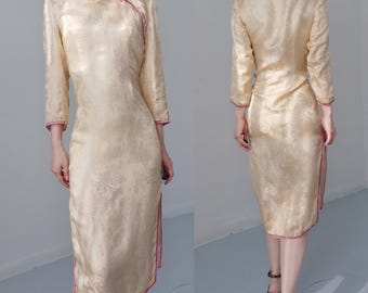 Pastel light yellow silk brocade cheongsam qipao chinese oriental chinoiserie antique royal long sleeve 80s 60s metallic iridescent