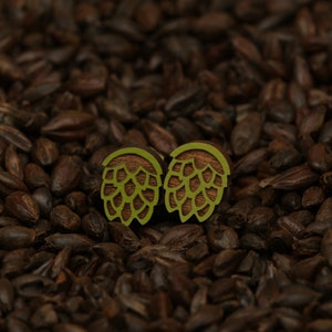 Green Hop Outline Stud Earrings