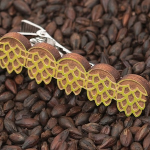 Natural Wood Green Hop Tie Clip