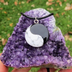 Collar de piedra Yin Yang de plata - Collar espiritual - Joyería Yin Yang - Collar de cristal para hombre - Colgante de piedra curativa de cristal - Collar de yoga