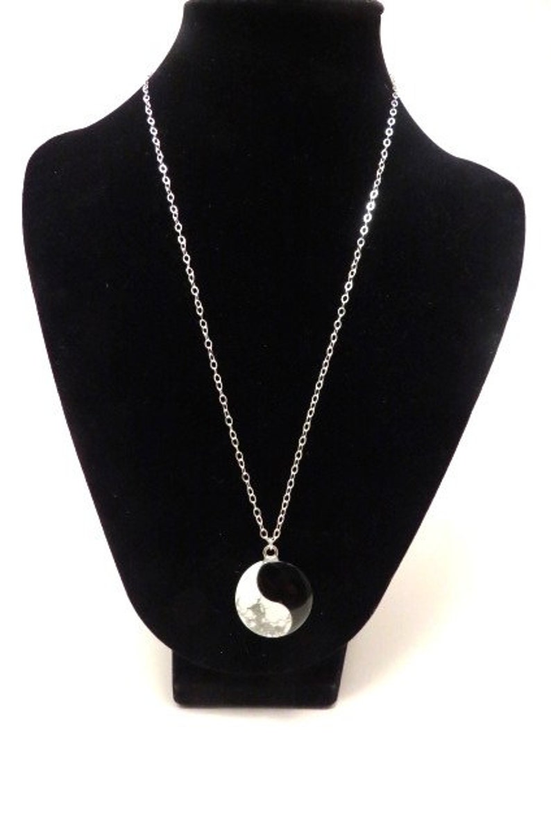 Yin Yang Pendant Spiritual Crystal Necklace Yin Yang Necklace Black White Stone Necklace- Balance Necklace- Zen Yoga Necklace