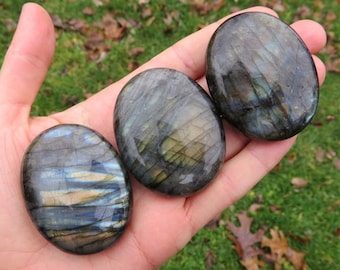 Flashy Labradorite Palm Stone 2" - Polished Labradorite Crystal - Meditation Stone - Labradorite Stone - Third Eye Crystal