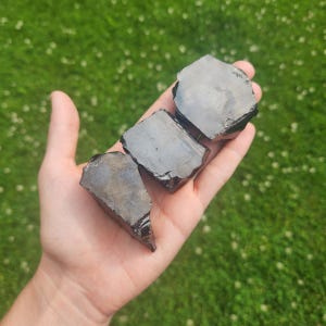 Elite Shungite Stone - Raw Shungite Crystal  - Cleansing Stone - EMF Crystal for Protection - Grounding Stone for Root Chakra