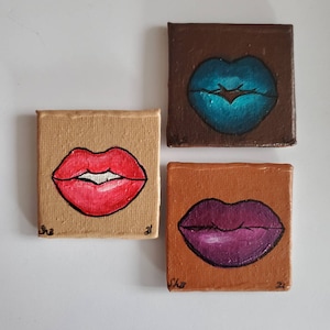 Hand-Painted Lip Fridge Magnets: Mini Canvas Kitchen Decor
