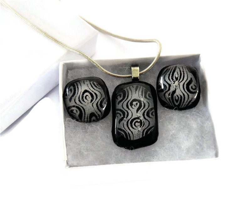 Dichroic Glass Elegant Silver Grey Pattern on Black with Clear Topper Pendant and Stud Earring Set