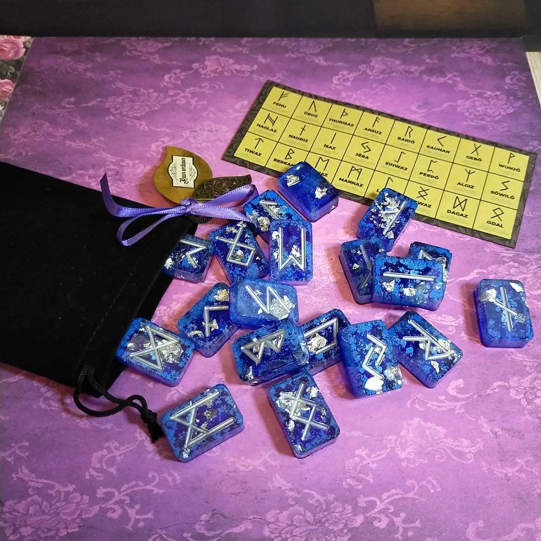 Runes Nordique de Divination en Résine