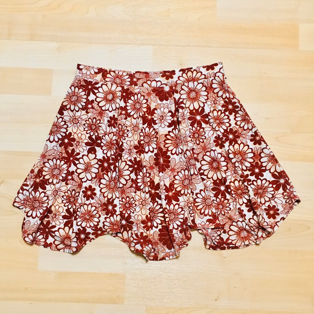 Jupe patineuse ?� ourlet festonn?� - BLISS // mini-jupe // coupe ajust?�e // jupe taille haute 