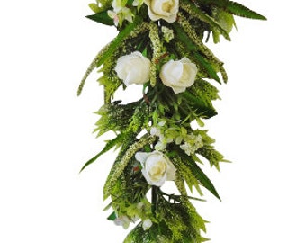 30 Cream Rose Teardrop