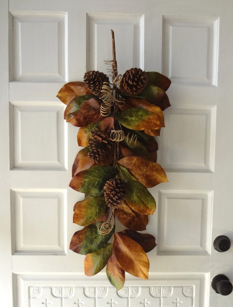 36 Fall Magnolia Leaves Teardrop