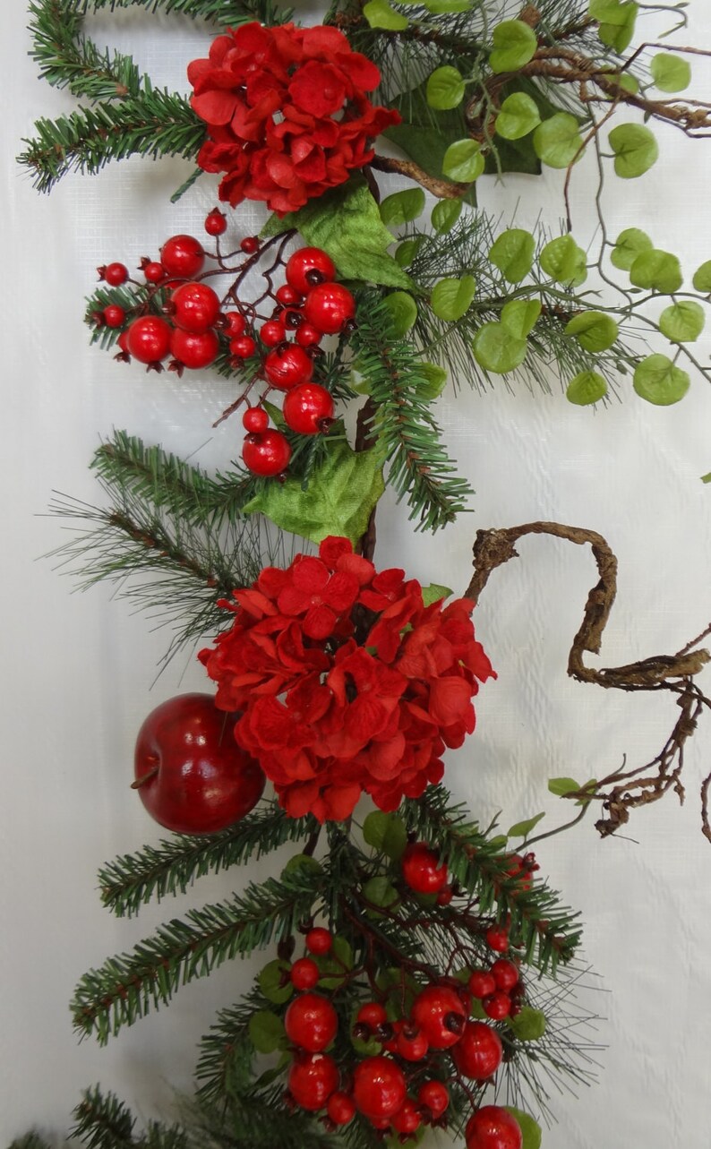 6/' Velvet Hydrangea Red Apple Garland