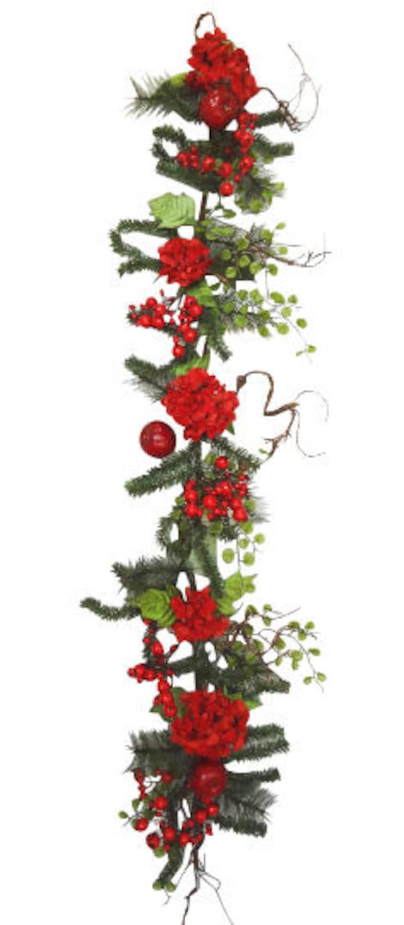 6/' Velvet Hydrangea Red Apple Garland