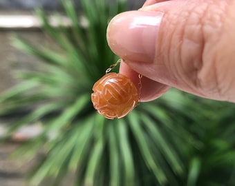 18K Gold Apricot Jadeite Ruyi Pendant Necklace