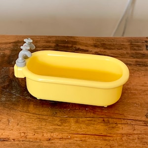 Vintage, 2003, Fifi and the Flowertots, Dolls House, Yellow, Plastic, Bath, Bathroom, Furniture, Collectible, Display, Diorama, Childhood