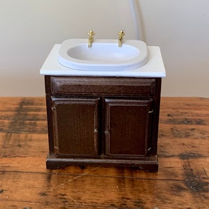 Vintage, 1:12th Scale, Dolls House, Wooden Kitchen, Sink, Unit, Cupboard, Furniture, Victorian, Edwardian, Modern, Mid Century, Scale Model