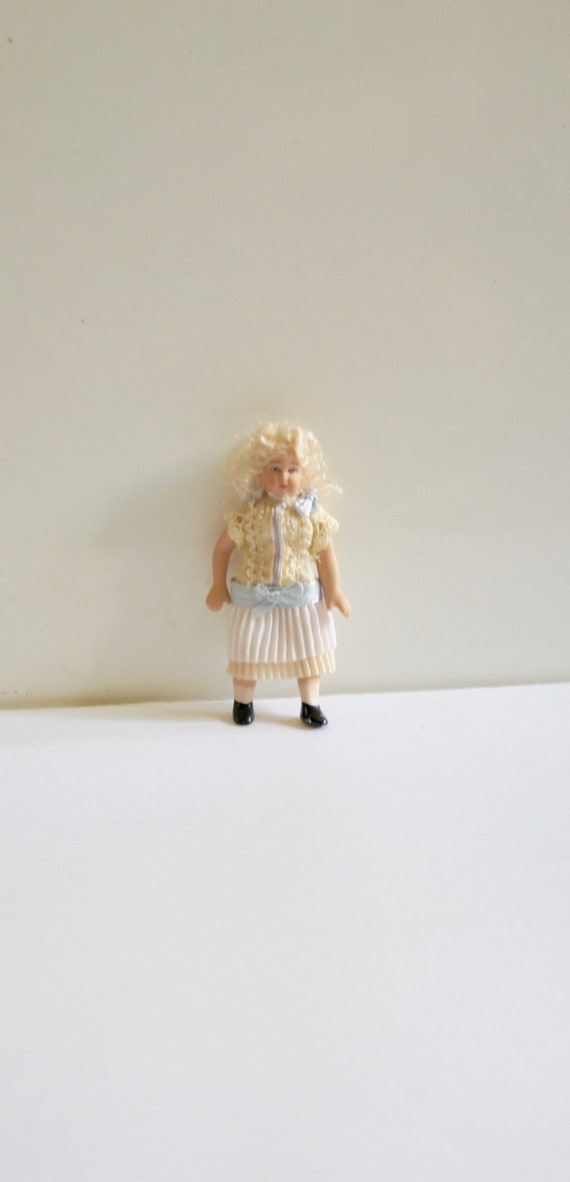 Vintage 1:12th Scale Vittoriano Dolls House Figurina | Etsy Italia Vintage 1:12th Scale Vittoriano Dolls House Figurina | Etsy Italia