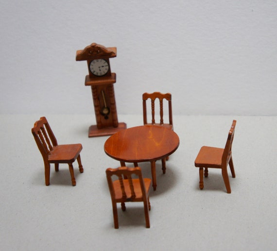 16th scale dolls house furniture