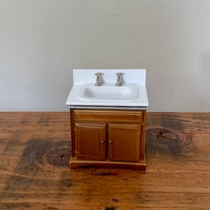 Vintage, 1:12th Scale, Dolls House, Wooden Kitchen, Sink, Unit, Cupboard, Furniture, Victorian, Edwardian, Modern, Mid Century, Scale Model
