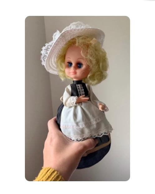 DOLL 人形　ビンテージ  コレクターズ　アイテム　ロンドン　ENGLAND Vintage, 1960s, Musical, Doll, Dress, Hat, Figurine, Working