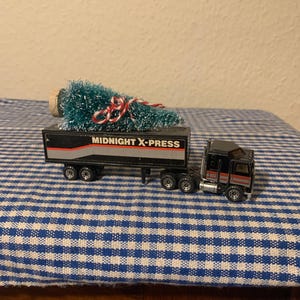 Alterado, Vintage, 1981, Caixa de fósforos, Kenworth, Midnight Express, Caminhão, Caminhão, Brinquedo, Colecionável, Carro, Com árvore de Natal, Presente, Homens, Ornamento