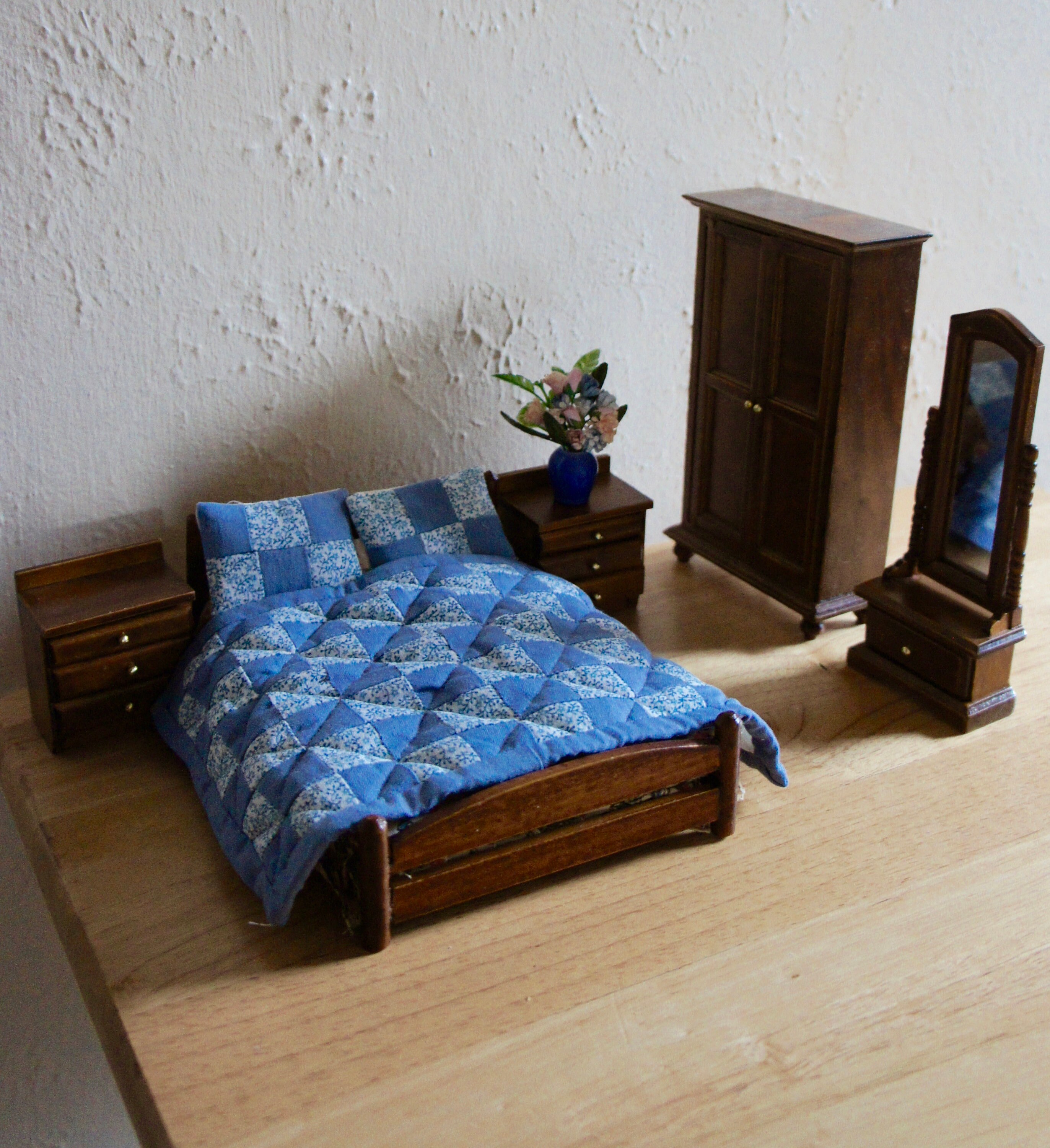 1/12 Miniatur Bett Modell Leben  Schlafzimmer Niedlich Puppenhaus Möbel 