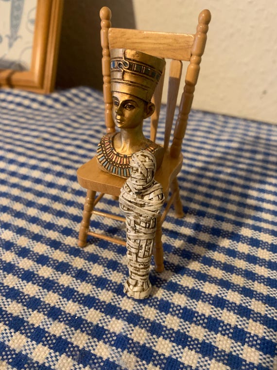 AirAds - Estatua en iniatura para casa de uñecas con busto de resina