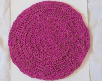 Crocheted a mano, escala 1:12, rosa profundo, circular, alfombra, alfombra, estera, casa de muñecas, dormitorio, decoración, miniaturas, coleccionable, regalo, niña, esposa