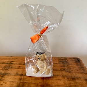 Entzückend, Vintage, 1997, Stoffanhänger, Maßstab 1:12, Puppenhaus, Sammlerstück, Verpackt, Abschlussfeier, Lehrer, Teddy, Bär, Stofftier, Figur