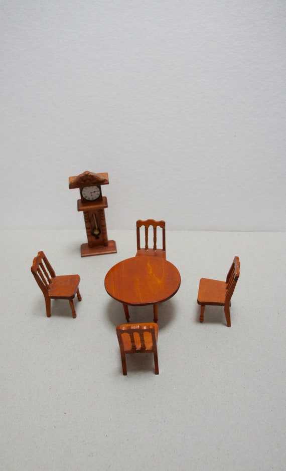 16th scale dolls house furniture