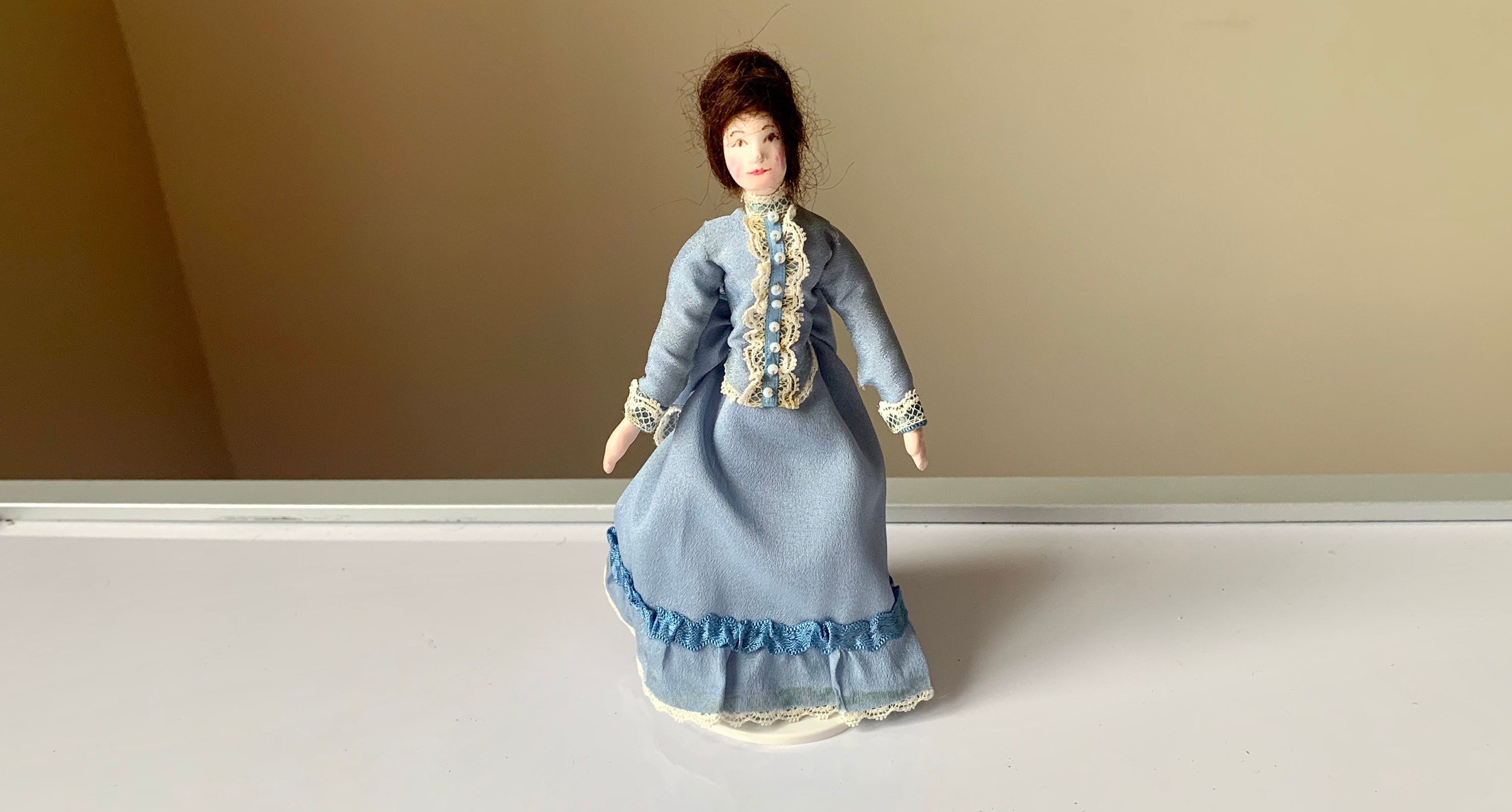 Vintage Artigiano Fatto a mano 1:12th Scale Dolls House Vintage Artigiano Fatto a mano 1:12th Scale Dolls House