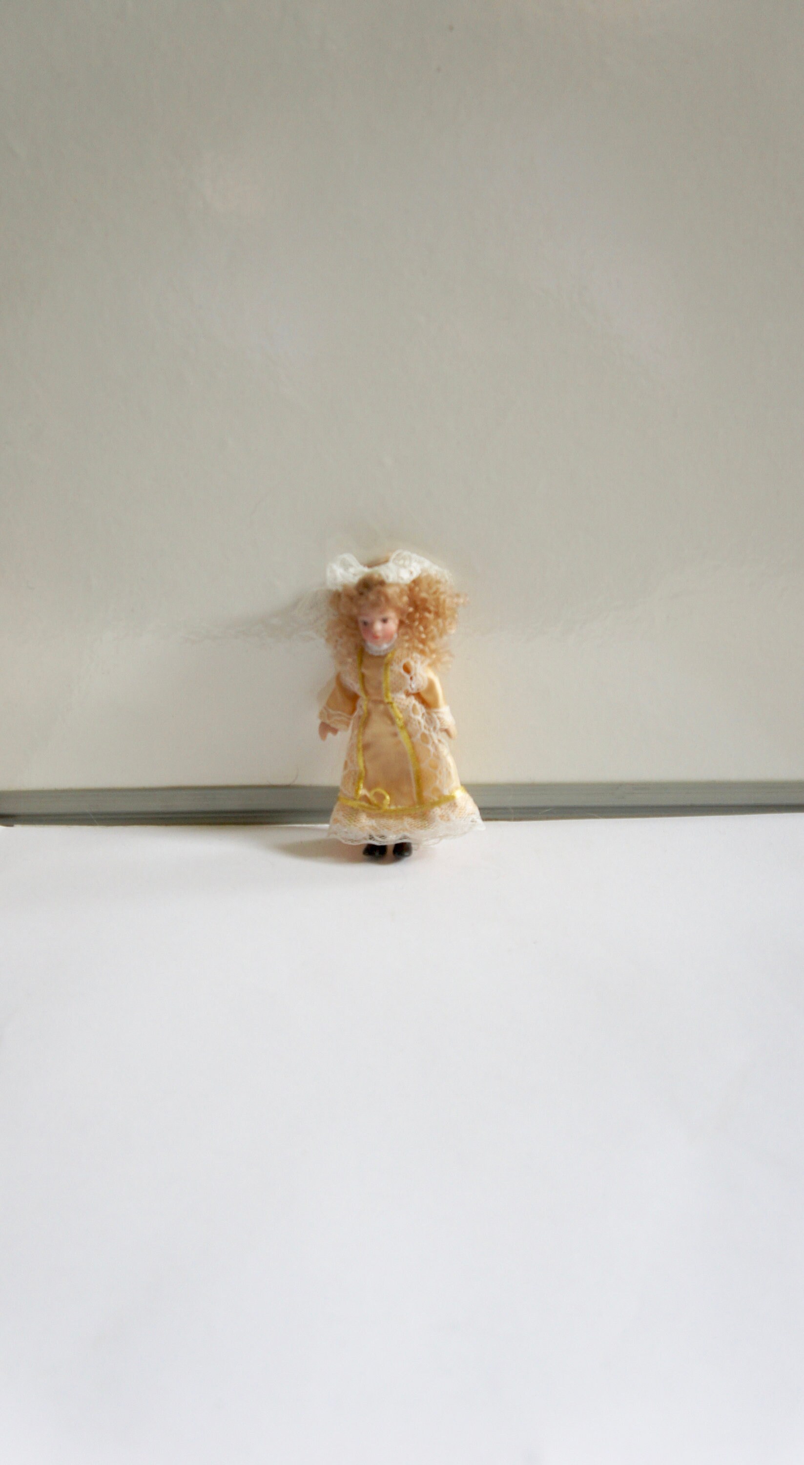 Vintage 1:12th scala vittoriano casa di bambole figurina | Etsy Vintage 1:12th scala vittoriano casa di bambole figurina | Etsy