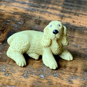Vintage, 1994, MEG, 1:12th Scale, Dolls House, Plastic, Labrador, Golden Retriever, Dog, Laying Down, Pet, Miniature, Collectible, Display