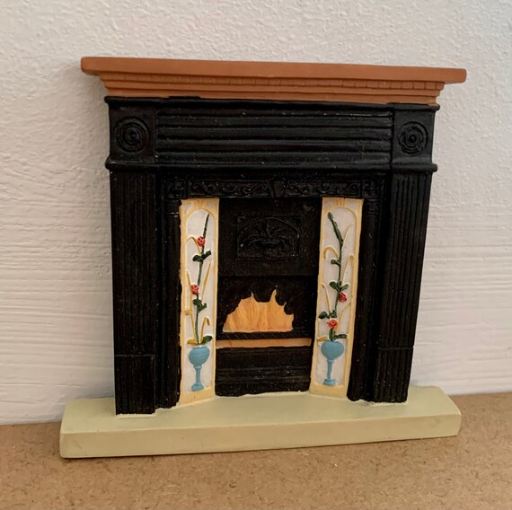 Cheminée Et Cadre Photo Pour Maison De Poupées échelle 1/12 - Orné - Résine - Occasion