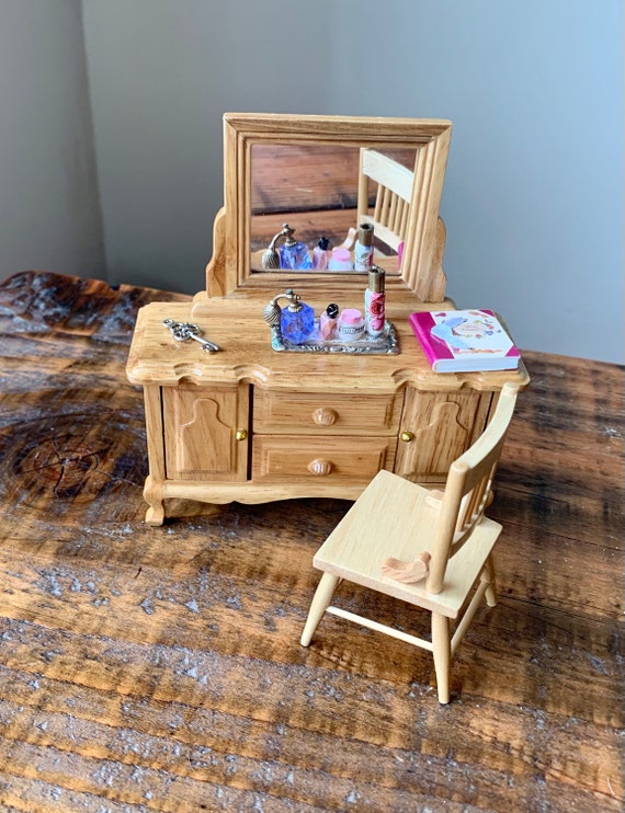 1/12 Puppenhaus Miniatur Möbel Schlafzimmer braun Holz Schminktisch und 