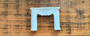 Miniature Cheminée En Bois Pour Maison De Poupée échelle 1:12 - Dimensions 10x3,7 Cm - Décoration Et Jouet éducatif