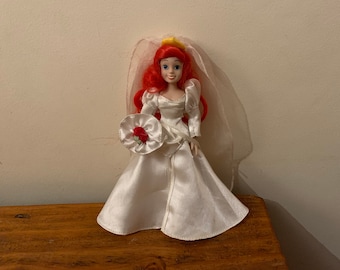 Vintage, 2000s, Deagnostini, Disney, La Sirenita, Ariel, Novia, Porcelana,  Muñeca, Tamaño Miniatura, Coleccionable, Exhibición, Diorama