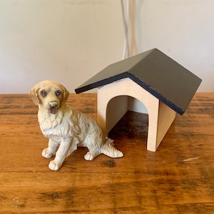 Vintage, 1:12th Scale, Dolls House, Labrador, Golden Retriever, Dog, Wooden, Dog House, Pet, Miniature, Collectible, Garden, Display, Gift
