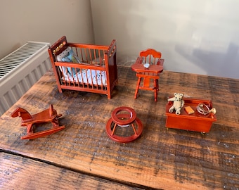 Vintage, Escala 1:12, Casa de muñecas, Bebé, Niño pequeño, Niño, Figura, Guardería, Dormitorio, Set, Muebles, Cuna, Cuna, Trona, Caballo mecedor