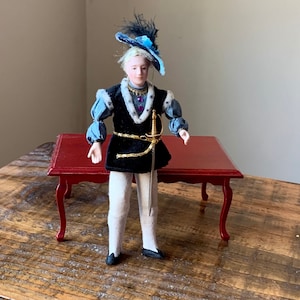 Vintage, 1:12, Elisabethanisch, Tudor, Gentleman, mit Schwert, Mann, Puppenhaus, Puppe, Figur, Sammlerstück, Puppenhaus, Miniaturen, Geschenk
